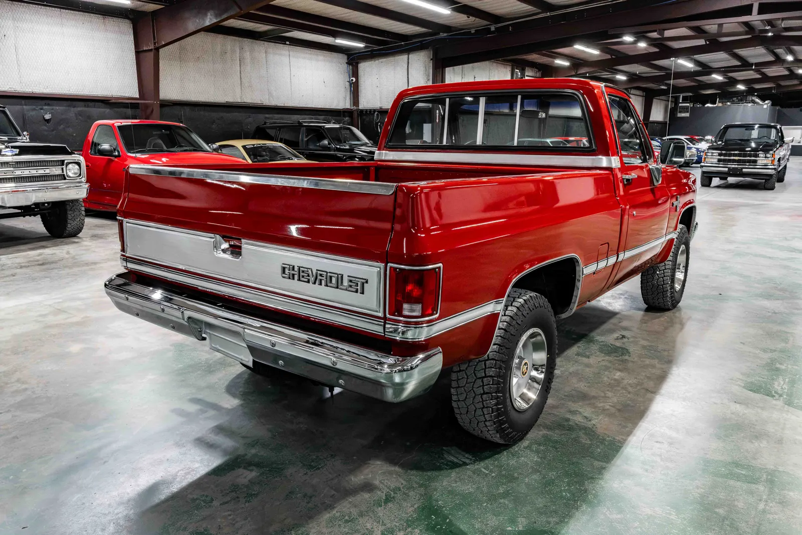 1986-Chevrolet-K10-Apple Red-111834-37.jpg